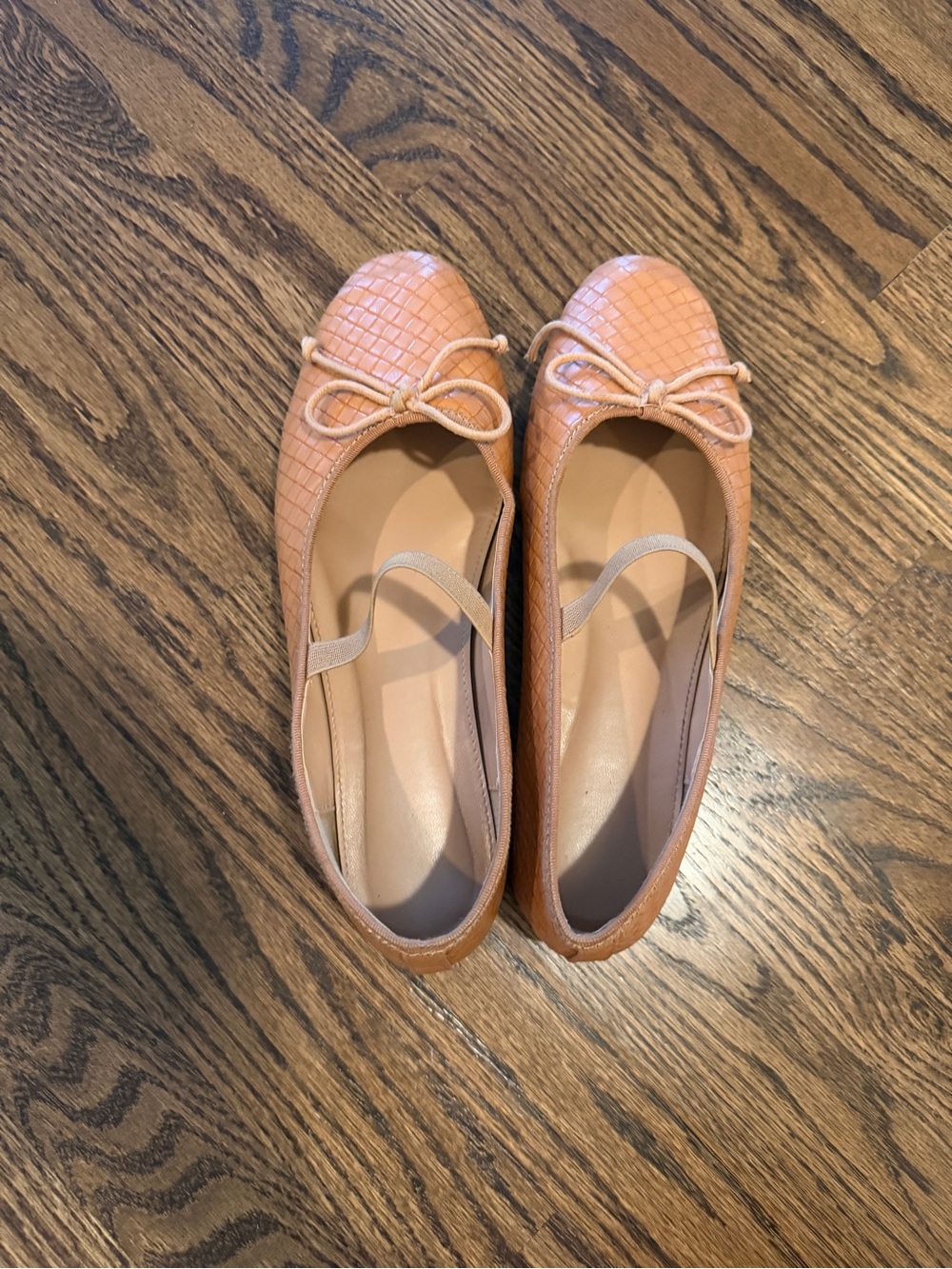 Women’s tan woven Ballet Flats with Bow